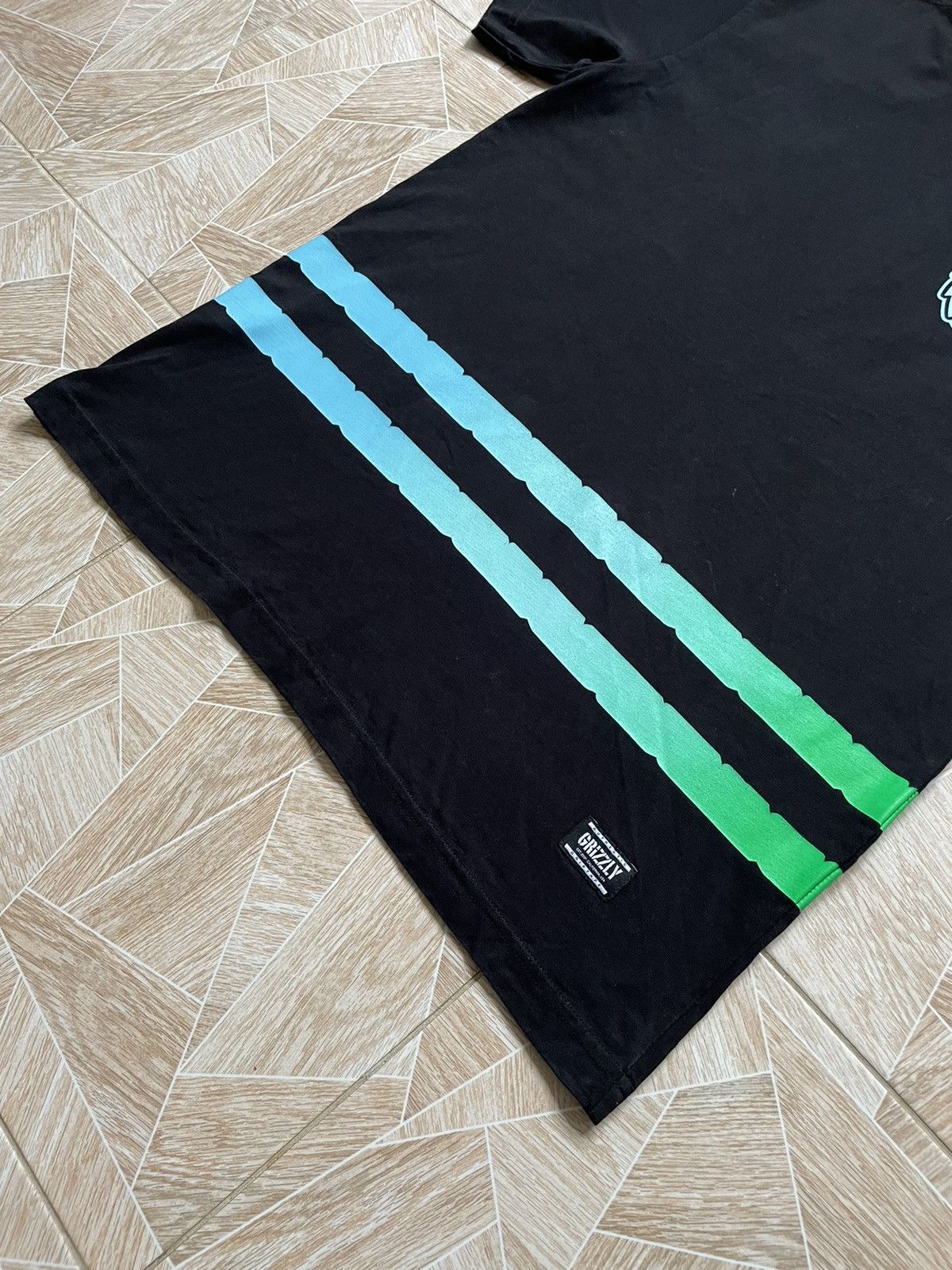 Grizzly Griptape Y2K Retro Grizzly Grip Tape Big Logo Sb Vintage Street Tee Size US L / EU 52-54 / 3 - 7 Thumbnail