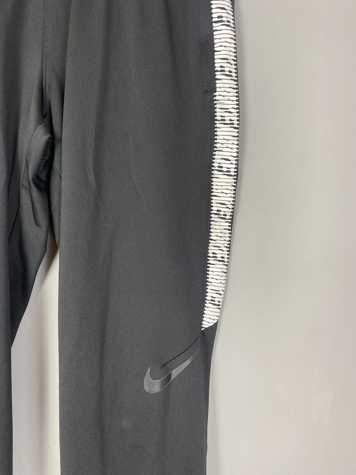 Nike Nike sports trousers pants Size US 28 / EU 44 - 4 Thumbnail