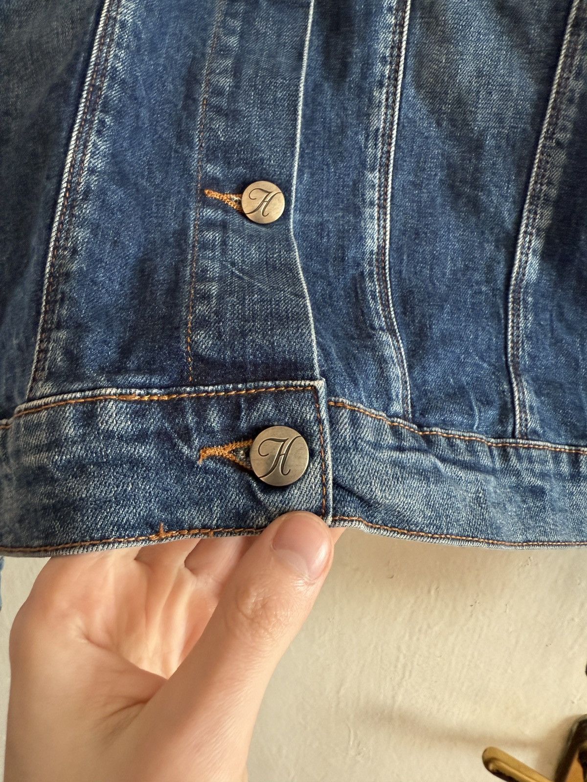 Tommy Hilfiger Vintage Tommy Hilfiger Denim Jacket Women Classic Trucker Size M / US 6-8 / IT 42-44 - 9 Thumbnail