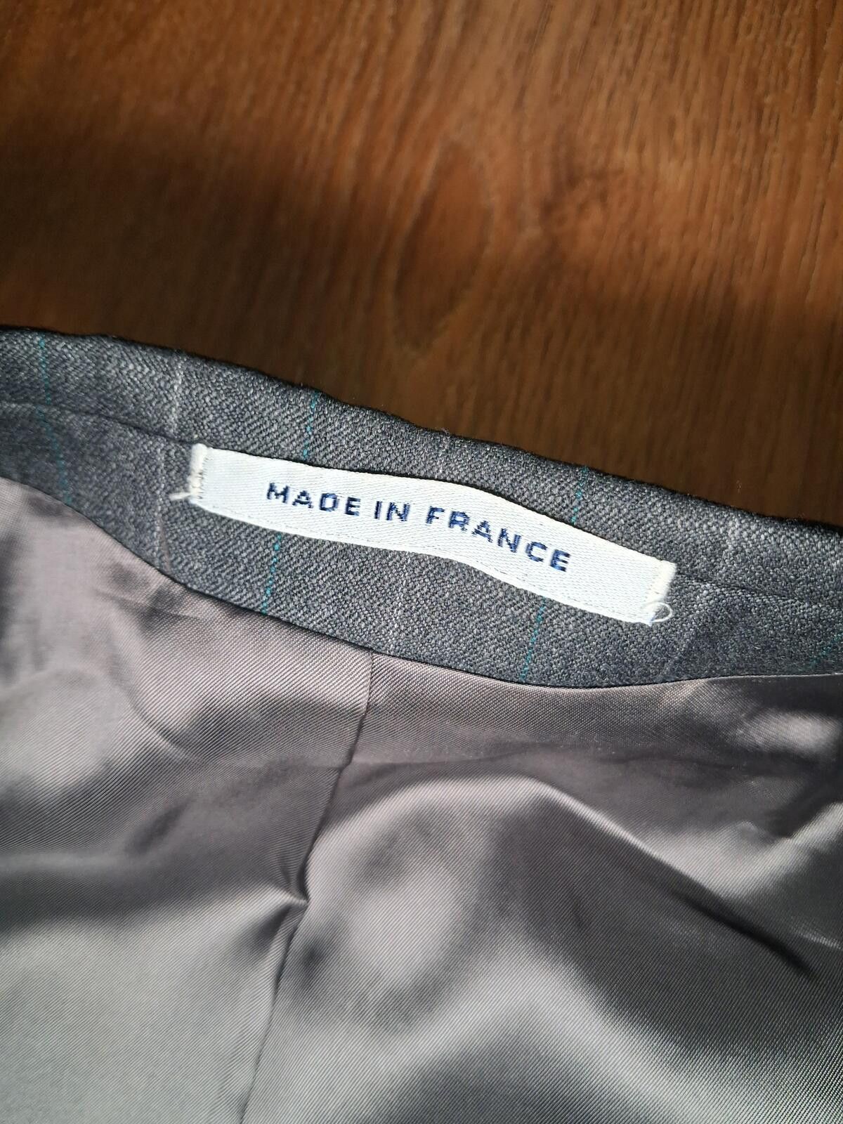 Yves Saint Laurent Yves Saint Laurent Sport Coat 42L Gray Striped Sharkskin Size 42L - 5 Thumbnail