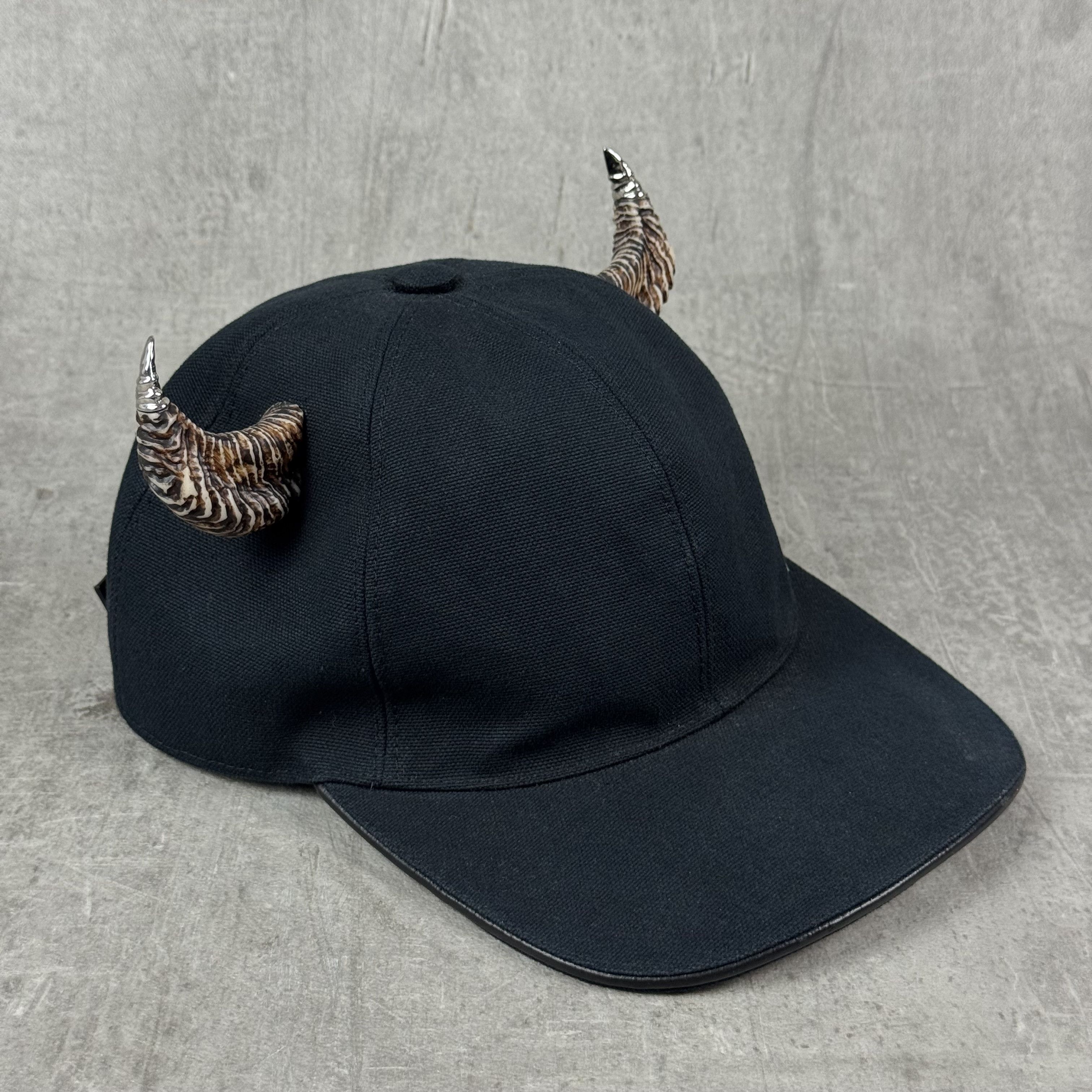 Givenchy GIVENCHY SS21 Horns Black Baseball Cap Hat Matthew Williams Size ONE SIZE - 1 Thumbnail
