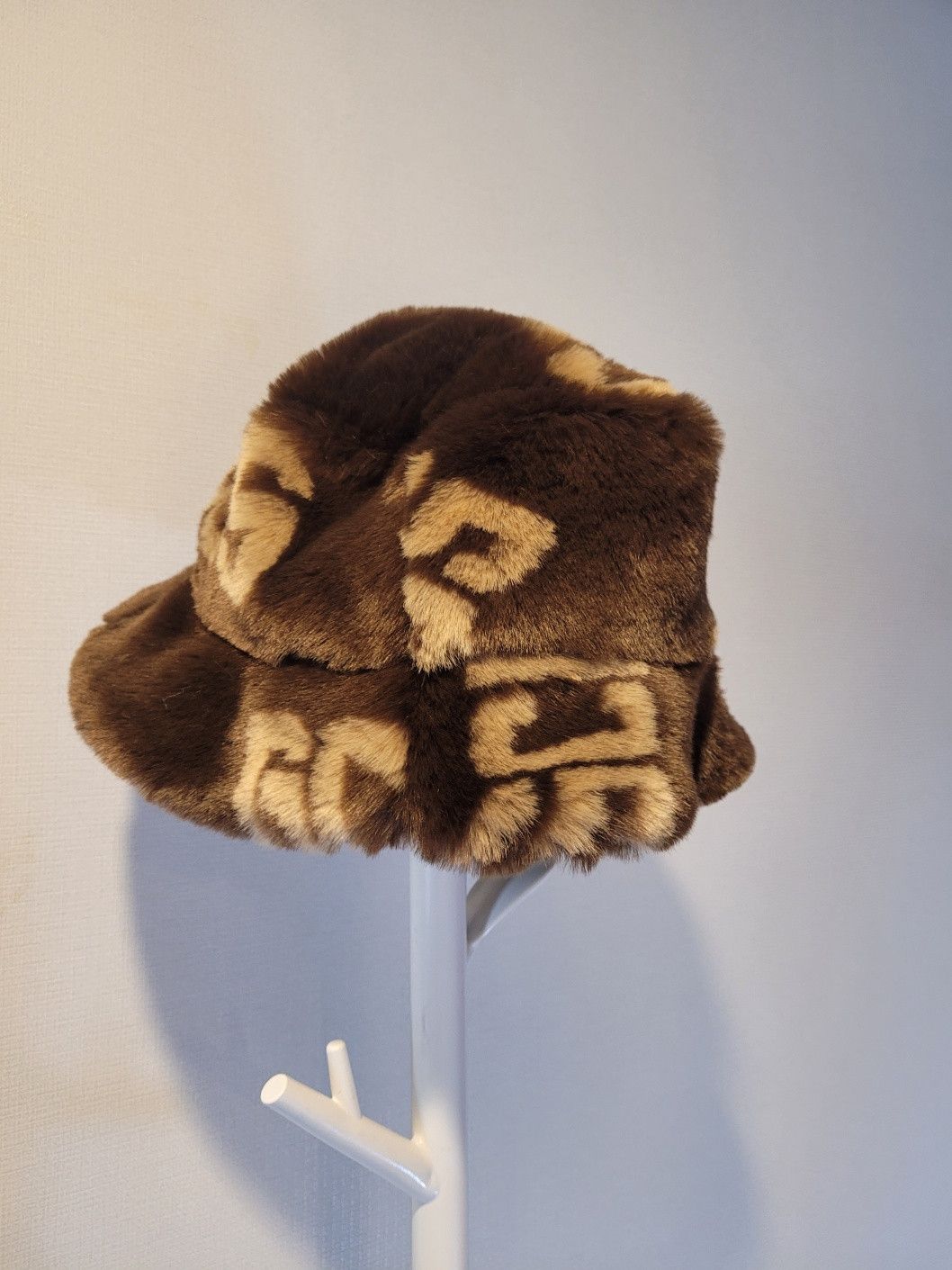 GCDS GCDS fur bucket hat Size ONE SIZE - 2 Thumbnail