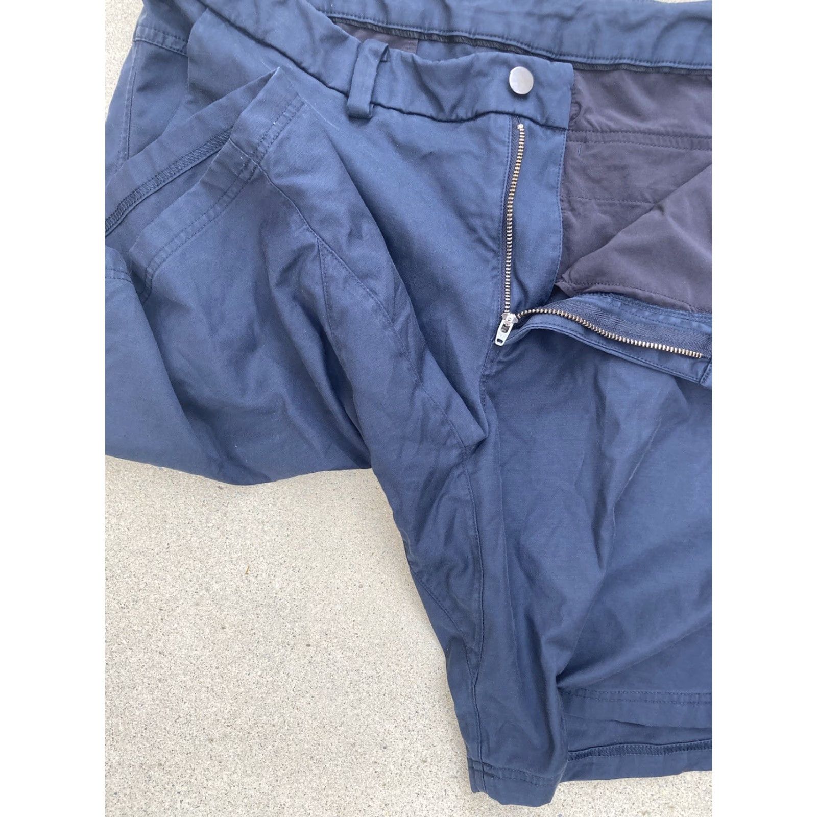 Lululemon VINTAGE? No. Size US 36 / EU 52 - 4 Thumbnail