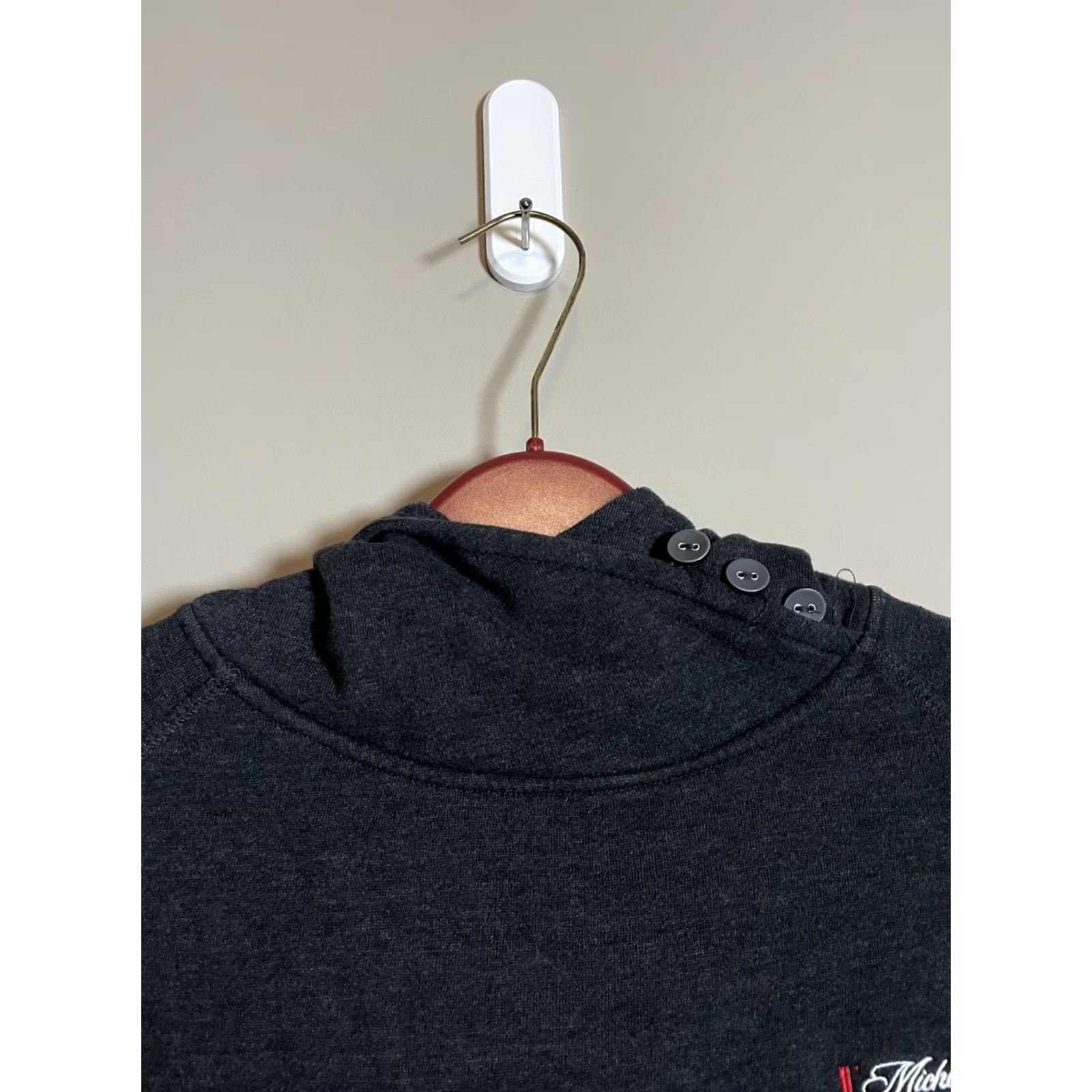 Vintage Live Love Ouray Michelob Ultra Women’s Medium Hoodie Pullover Sweatshirt Grey Sweatshirt, M, Gray, Activewear, Pullover, Beer, 2000s Size M / US 6-8 / IT 42-44 - 2 Thumbnail