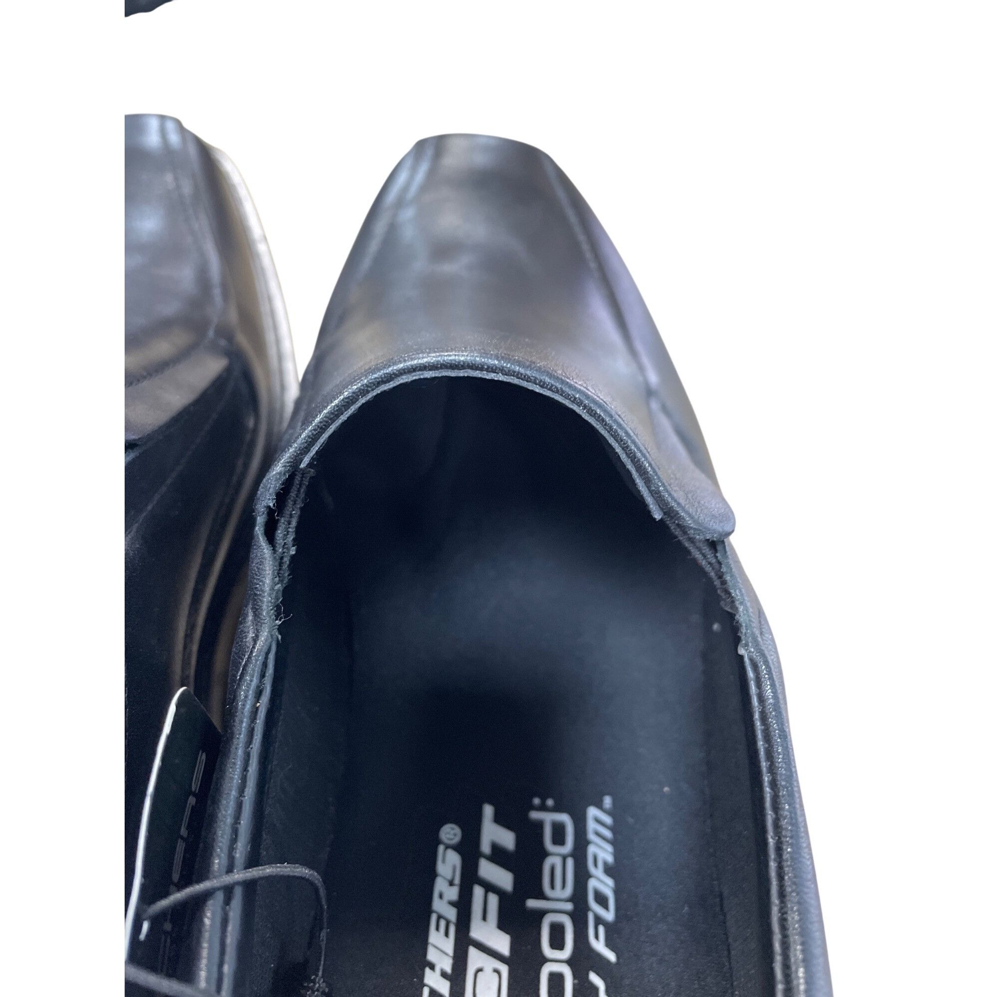 SKECHERS Skechers Classic fit Mens Black Leather Slip Loafers Sz 12 S Size US 12 / EU 45 - 7 Thumbnail