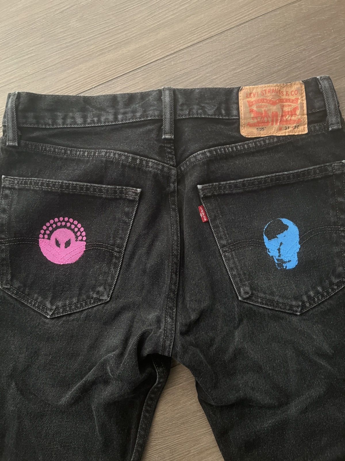 Levi's Black Levi’s 505 Skull Alien Painted Denim Jeans Grunge Emo Size US 30 / EU 46 - 3 Thumbnail