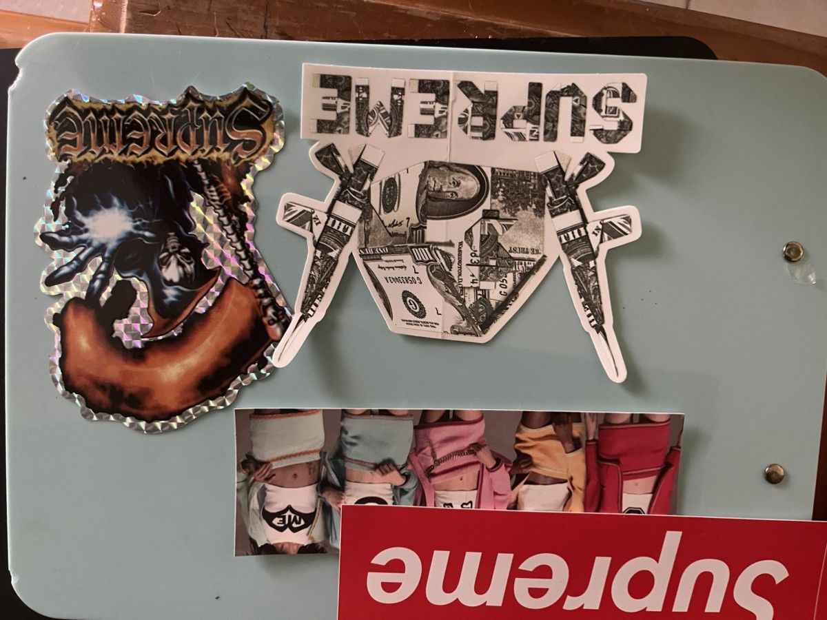 Supreme Supreme Aretha Tee - Medium Size US M / EU 48-50 / 2 - 4 Thumbnail