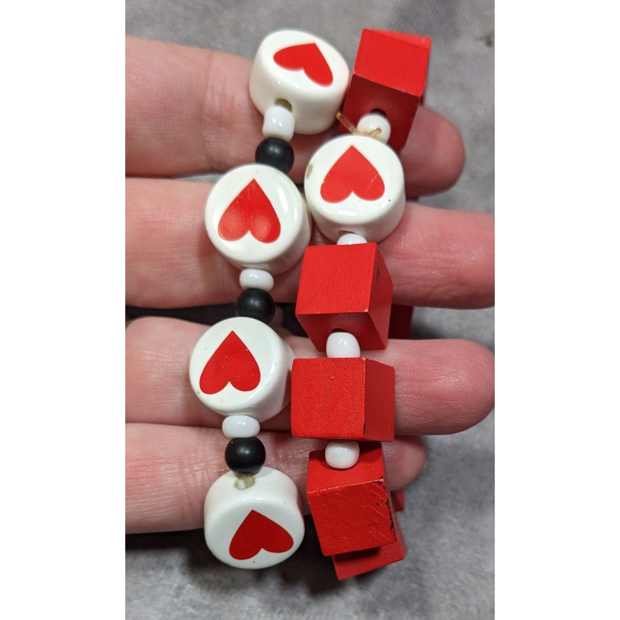 Other Square And Heart Red And White Beaded Stretch Bracelet Set Size ONE SIZE - 9 Thumbnail