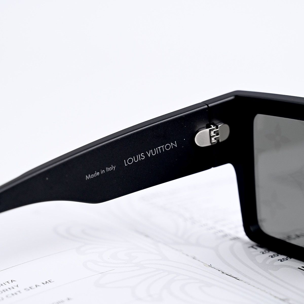 Louis Vuitton LUOIS VUITTON MONOGRAM BLACK SUNGLASSES Size ONE SIZE - 6 Thumbnail