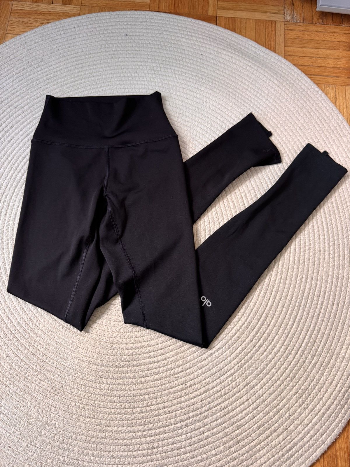 Alo Alo Airlift High-Waist Elongated Legging size XS Size 27" / US 4 / IT 40 - 4 Thumbnail