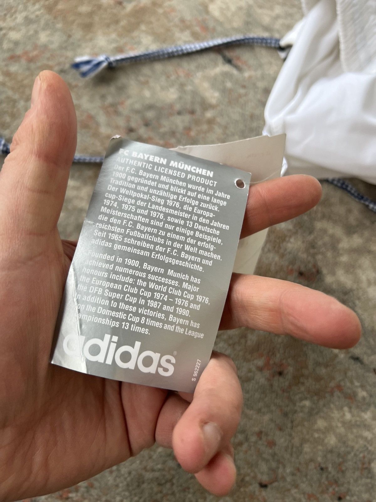 Adidas × Vintage Vintage Adidas F.C. Bayern Shorts Made In England Size US 36 / EU 52 - 8 Thumbnail