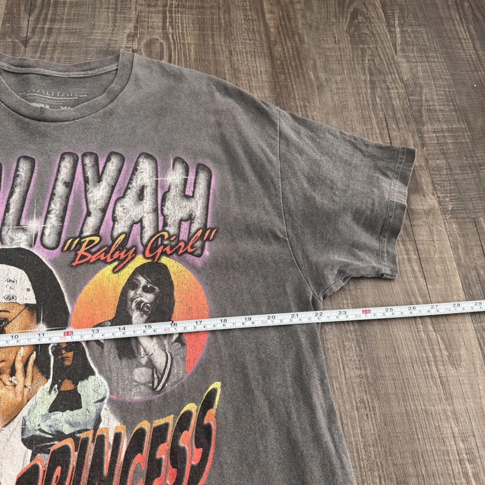 Band Tees BAND TEE • VNTG "Aaliyah" Tee (XL) Size US XL / EU 56 / 4 - 4 Thumbnail