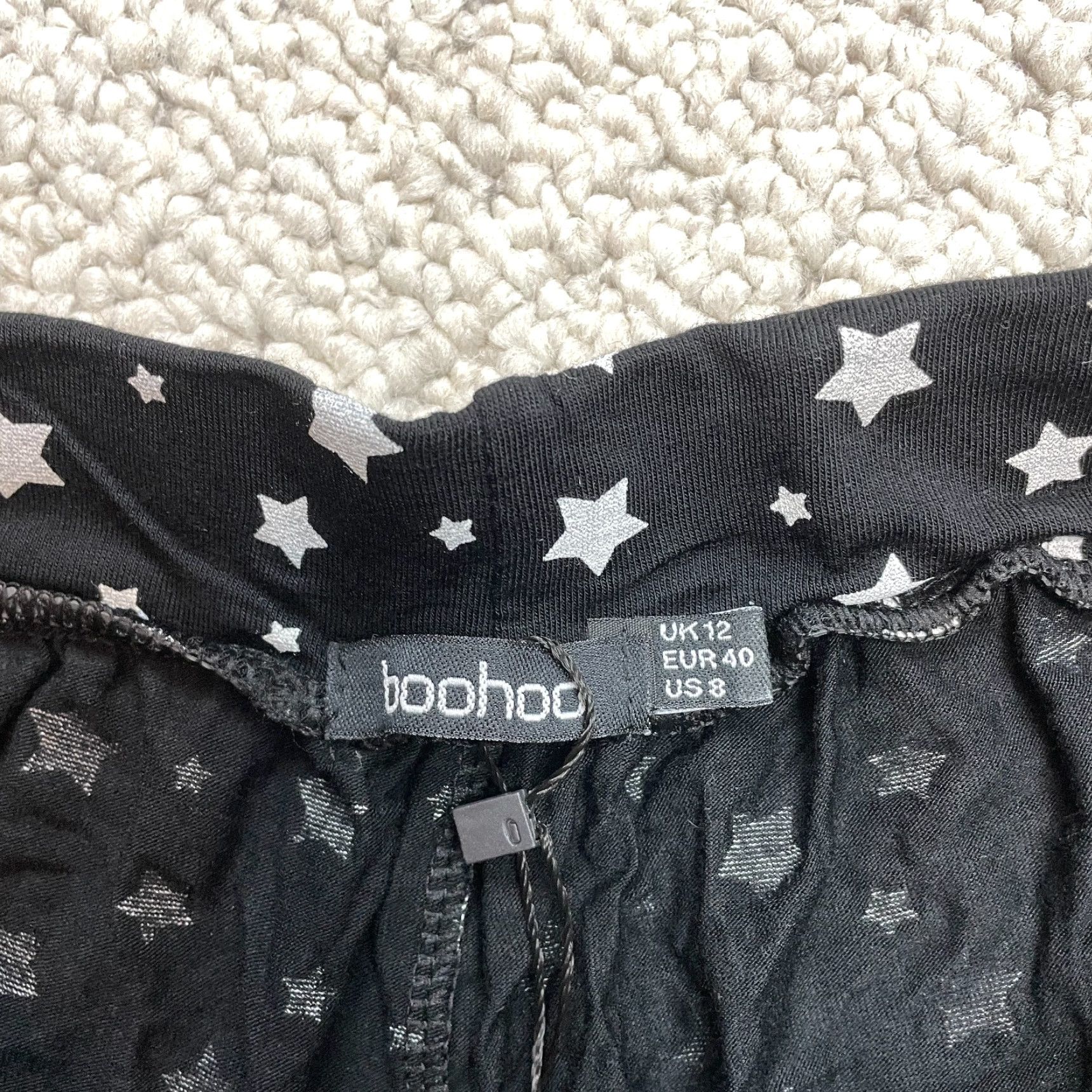 Boohoo Boohoo Star Print Flippy Sweat Shorts Womens 8 Black Lounge Sweat New NWT Size 30" / US 8 / IT 44 - 5 Thumbnail