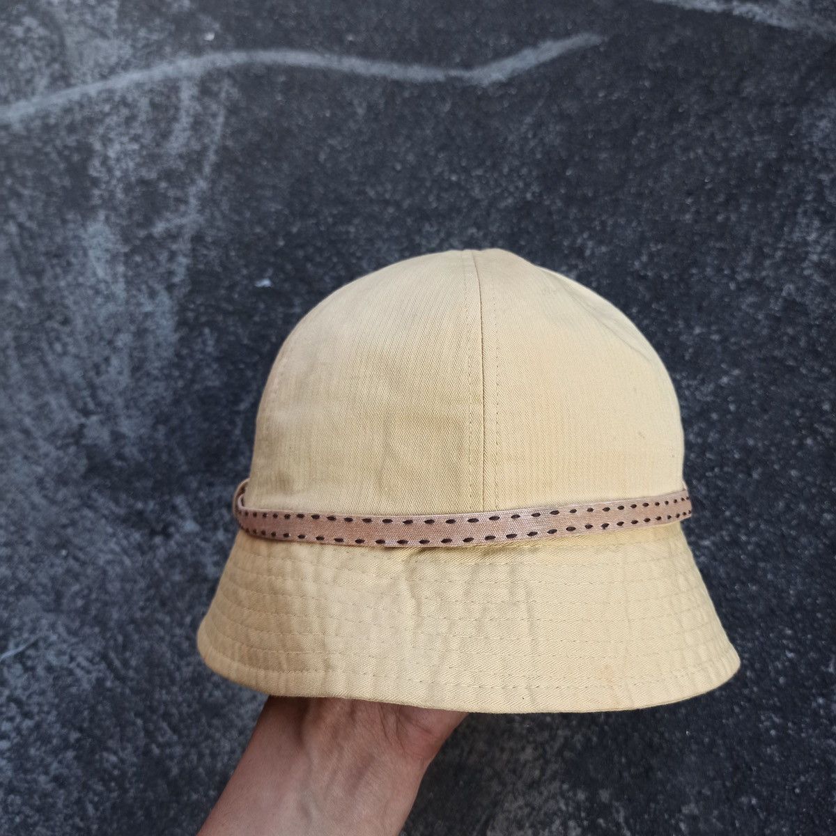 Designer Cute ARNALDO BASSINI tulip hat with rope Size ONE SIZE - 1 Thumbnail