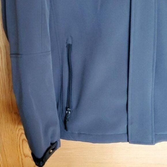 Calvin Klein Calvin Klein Water Resistant & Wind Protectant Zippered Pock Size US M / EU 48-50 / 2 - 4 Thumbnail