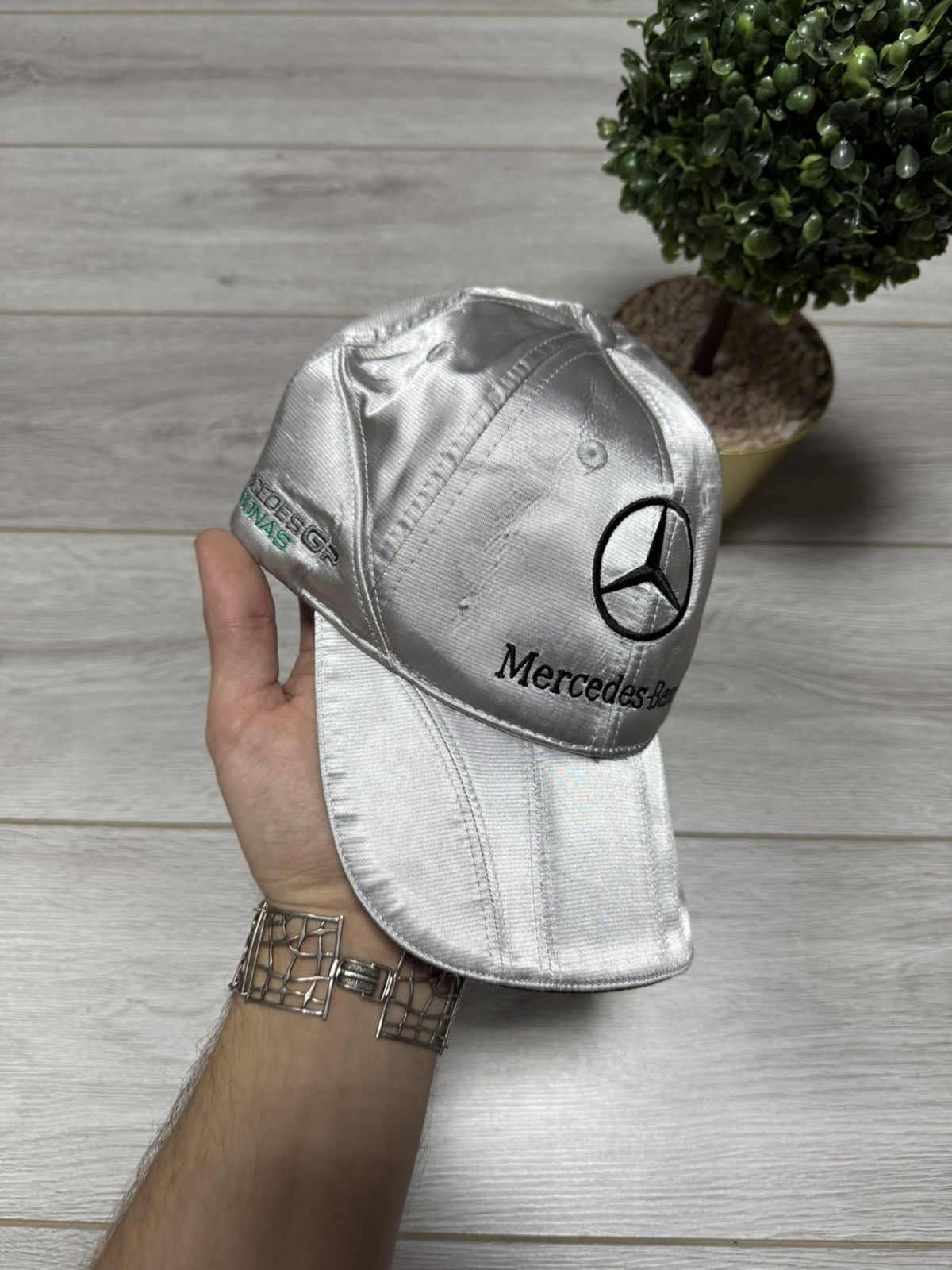 Mercedes-Benz Mercedes Petronas GP Henri Lloyd shimmering chrome cap hat Size ONE SIZE - 5 Thumbnail