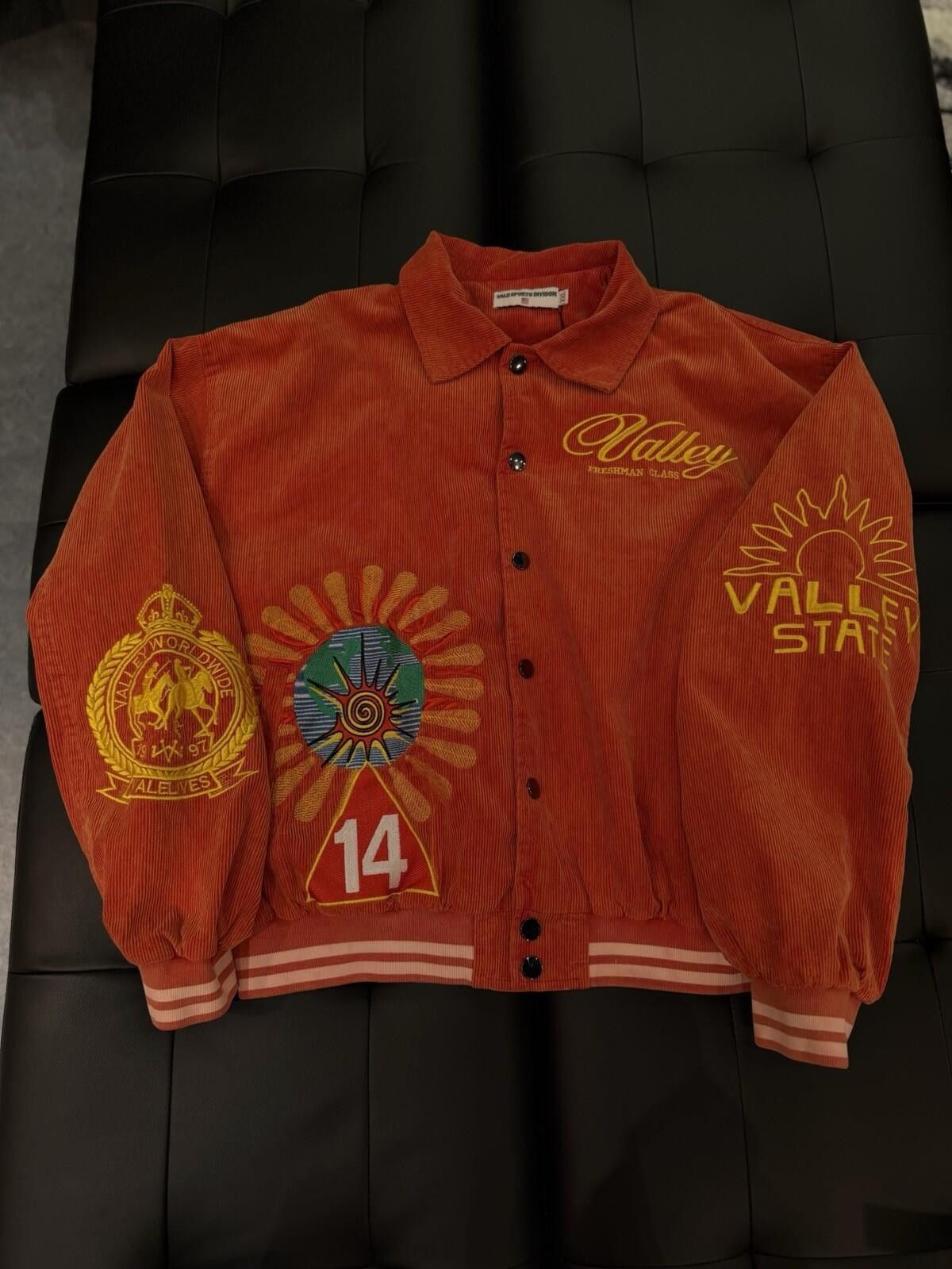 Vale ValeLives Valley Jacket Red Sun Rare Release Size XXL Size US XXL / EU 58 / 5 - 10 Thumbnail