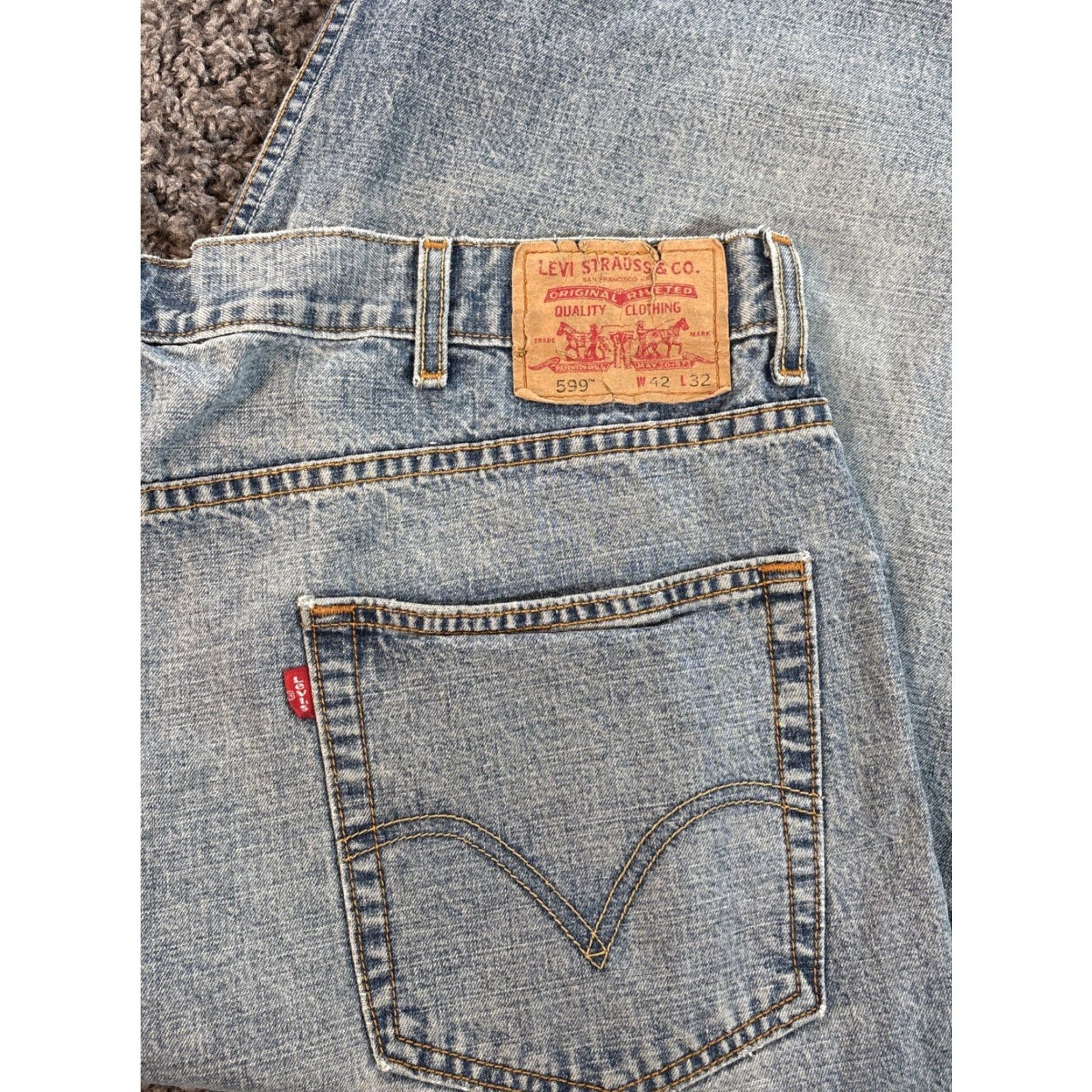 Levi's VINTAGE Levi's 599 Jeans Baggy Loose Skater Punk Grunge Light Wash 42x30 Men Jeans 42 Blue Denim Relaxed Wide-Leg Mens Size US 42 / EU 58 - 7 Thumbnail