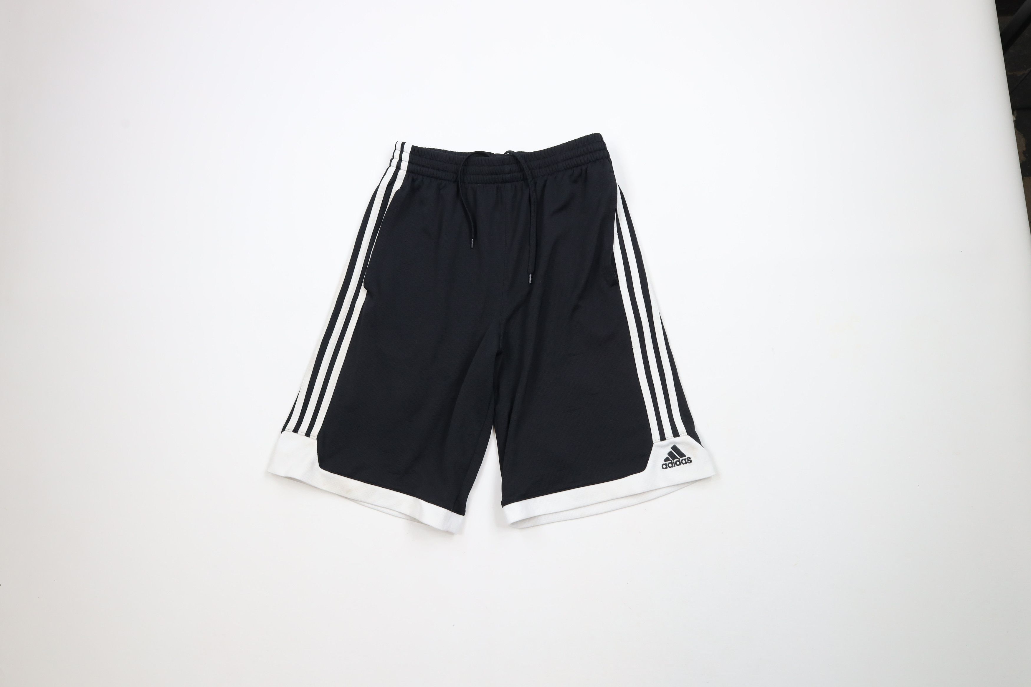 Adidas × Vintage Vintage Adidas Spell Out Running Soccer Shorts Black Size US 30 / EU 46 - 1 Thumbnail