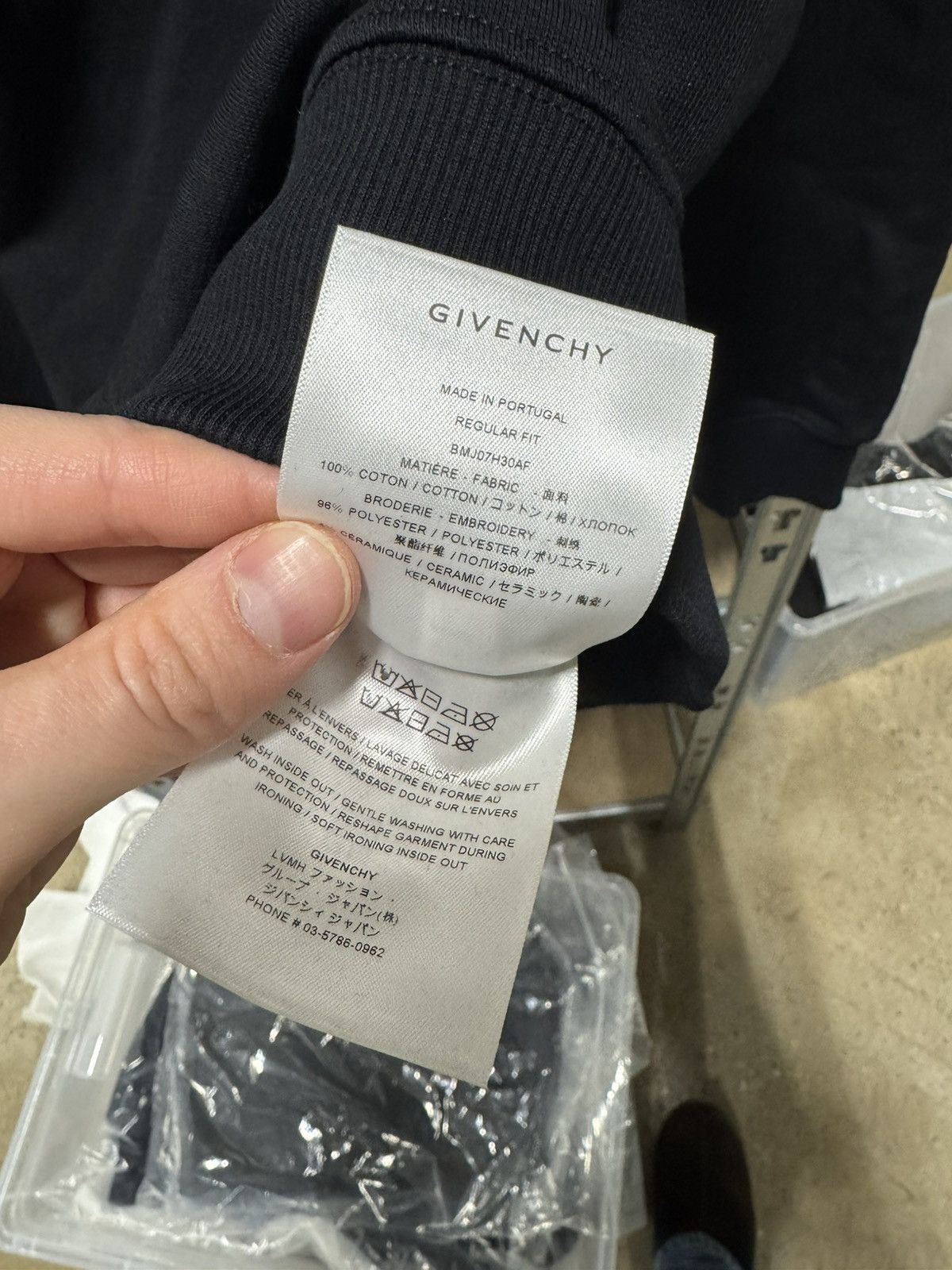 Givenchy Givenchy Refracted Logo Sweatshirt NEW 1250$ Size US S / EU 44-46 / 1 - 7 Thumbnail