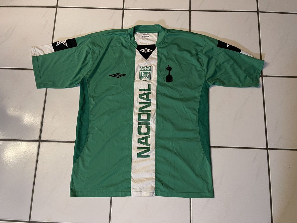 【激レア】USA製 UMBRO vintage COLUMBIA SOCCER Vintage Umbro Shirt Mens XL Green White V Neck Soccer Jersey