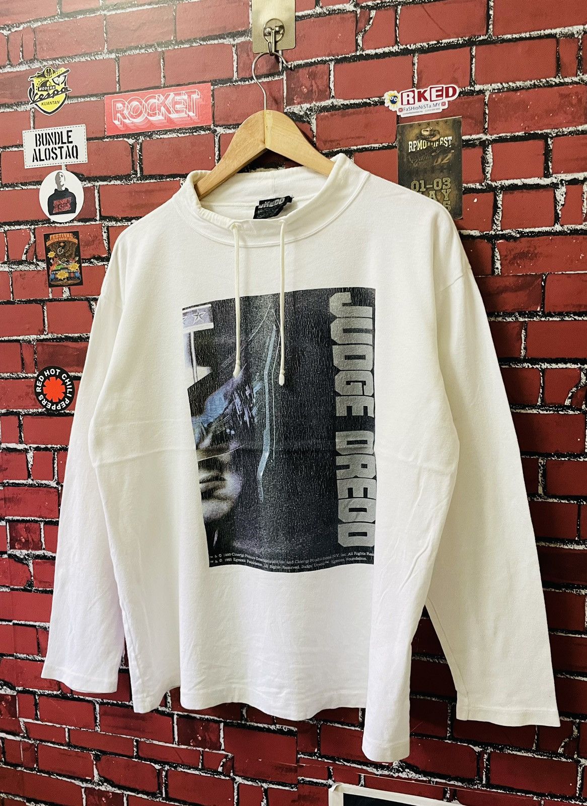 Other VINTAGE MOVIE JUDGE DREDD L/S 1995 TEE Size US L / EU 52-54 / 3 - 2 Thumbnail