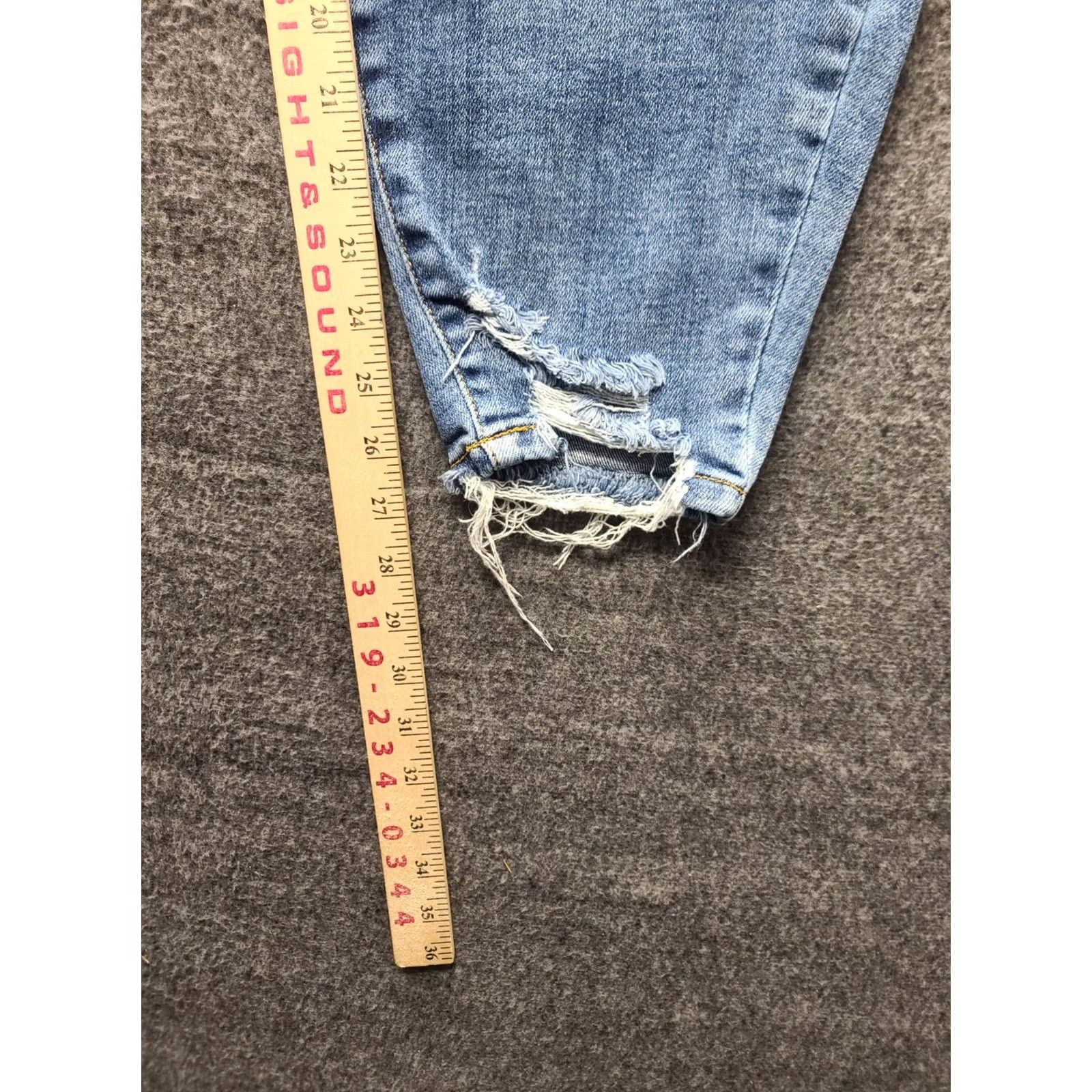 Vintage Judy Blue Jeans Womens 22W Plus Size Skinny Fit Ankle Cut Distressed Stretch Denim Jeans Slim Bohemian City Style Ladies Size 40" / US 18 - 6 Thumbnail