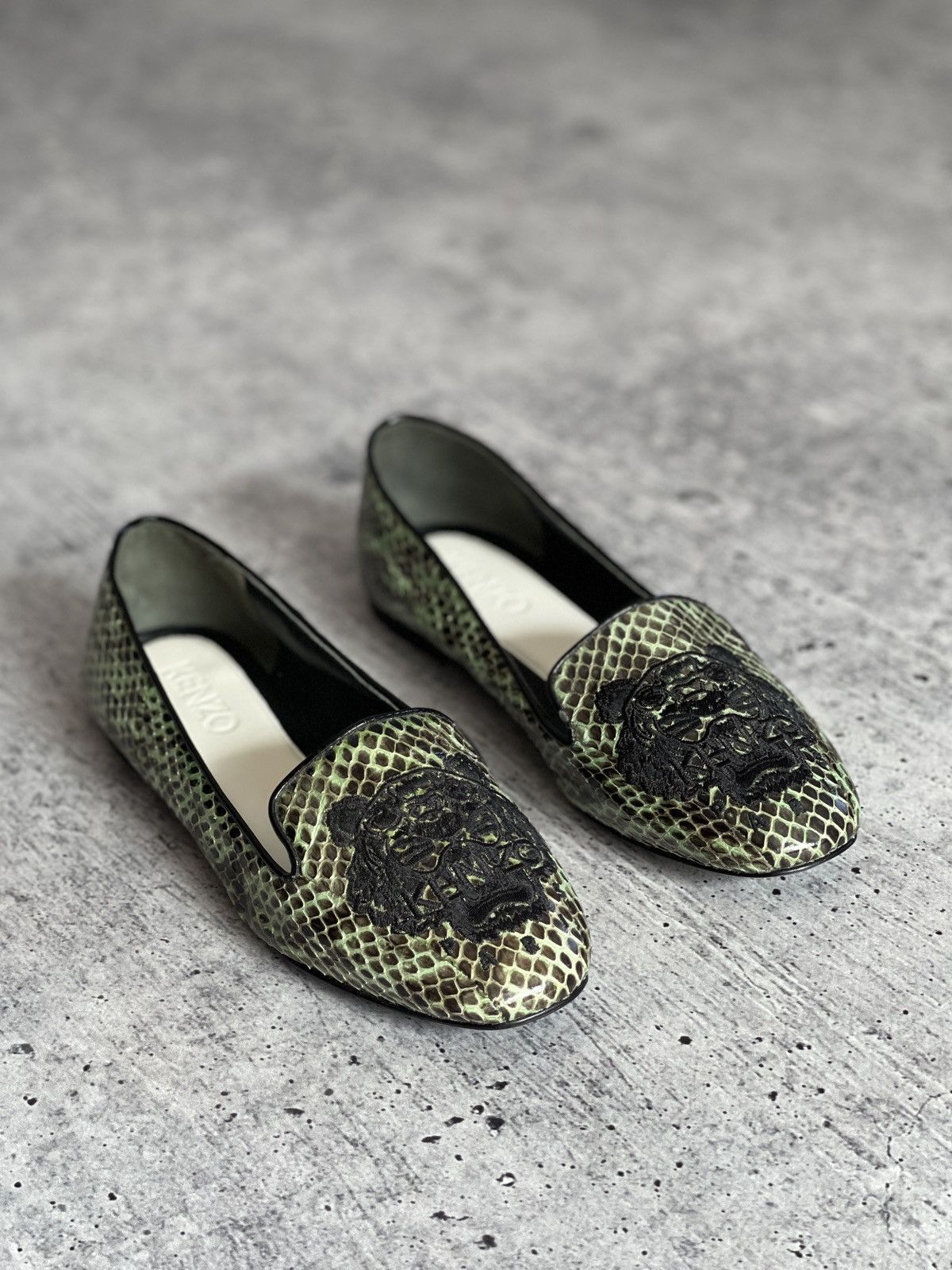 Kenzo Kenzo Green Loafers Size 35 - Snake Skin Effect with Tiger Size US 4 / IT 34 - 25 Thumbnail