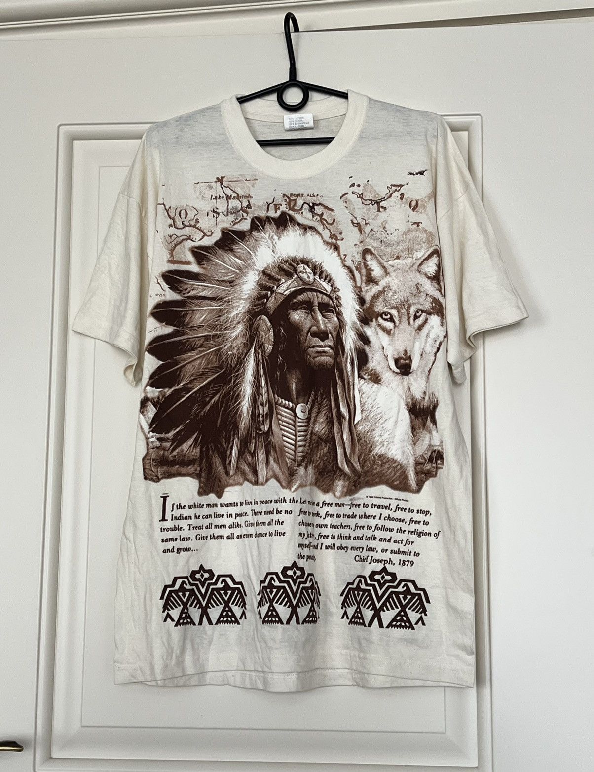 Vintage Vintage 1999 Native American Chief Joseph Wolf Graphic Tee Size US XXL / EU 58 / 5 - 1 Thumbnail