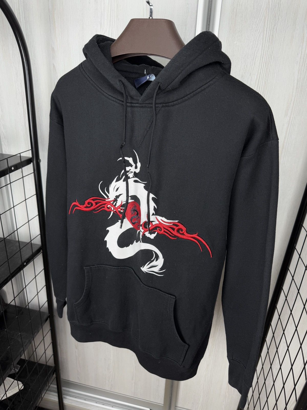 Vintage Vintage Fishbone dragon big logo Y2K faded hoodie Size US L / EU 52-54 / 3 - 6 Thumbnail