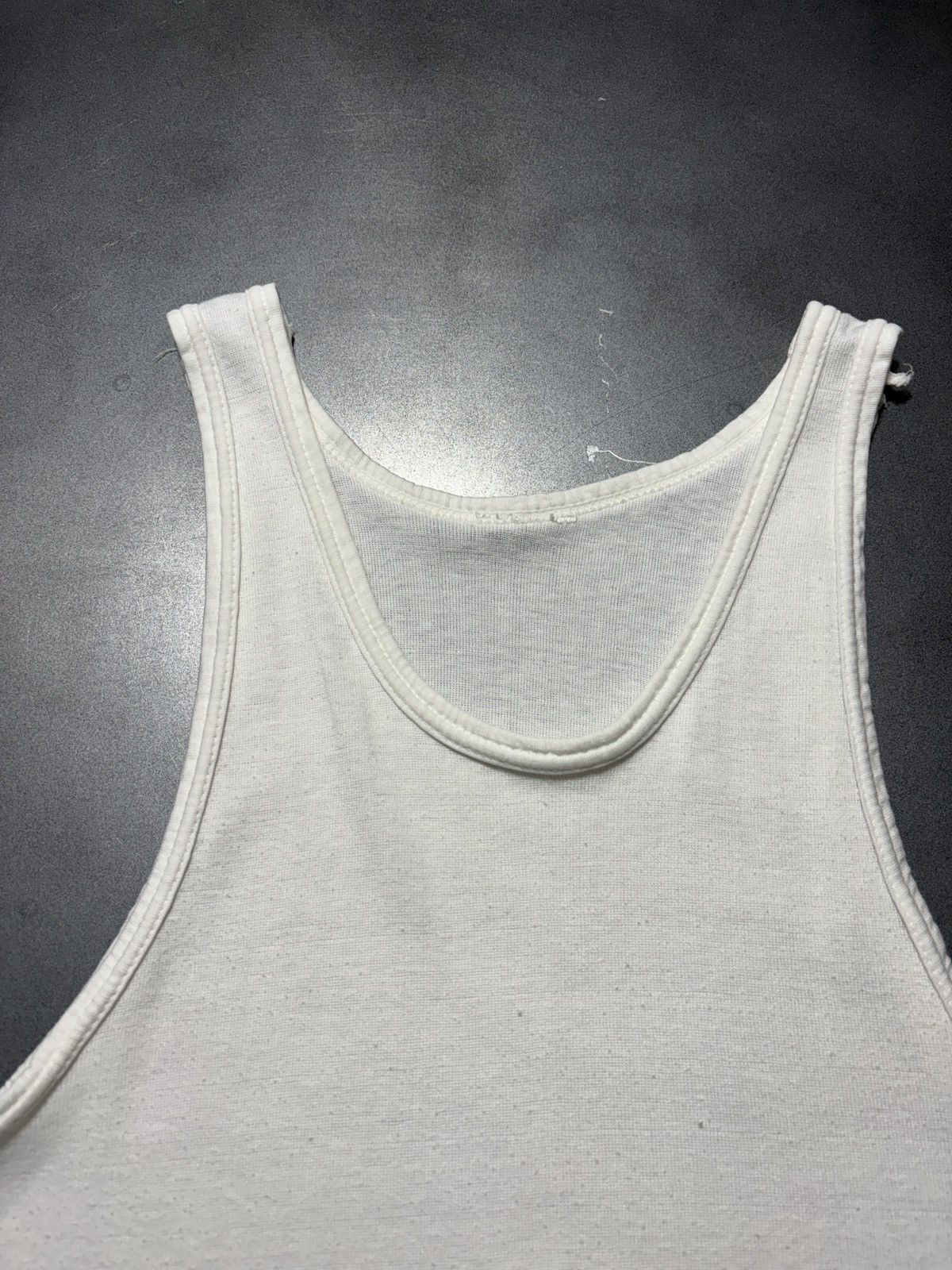 Vintage 1980s Vintage Tank Top Unbranded Sleeveless Blank Tee Shirt Size US S / EU 44-46 / 1 - 10 Thumbnail