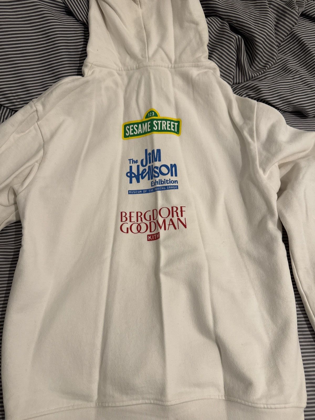 Bergdorf Goodman × Kith Kith x bergdorf goodman sesame street hoodie Size US S / EU 44-46 / 1 - 2 Thumbnail