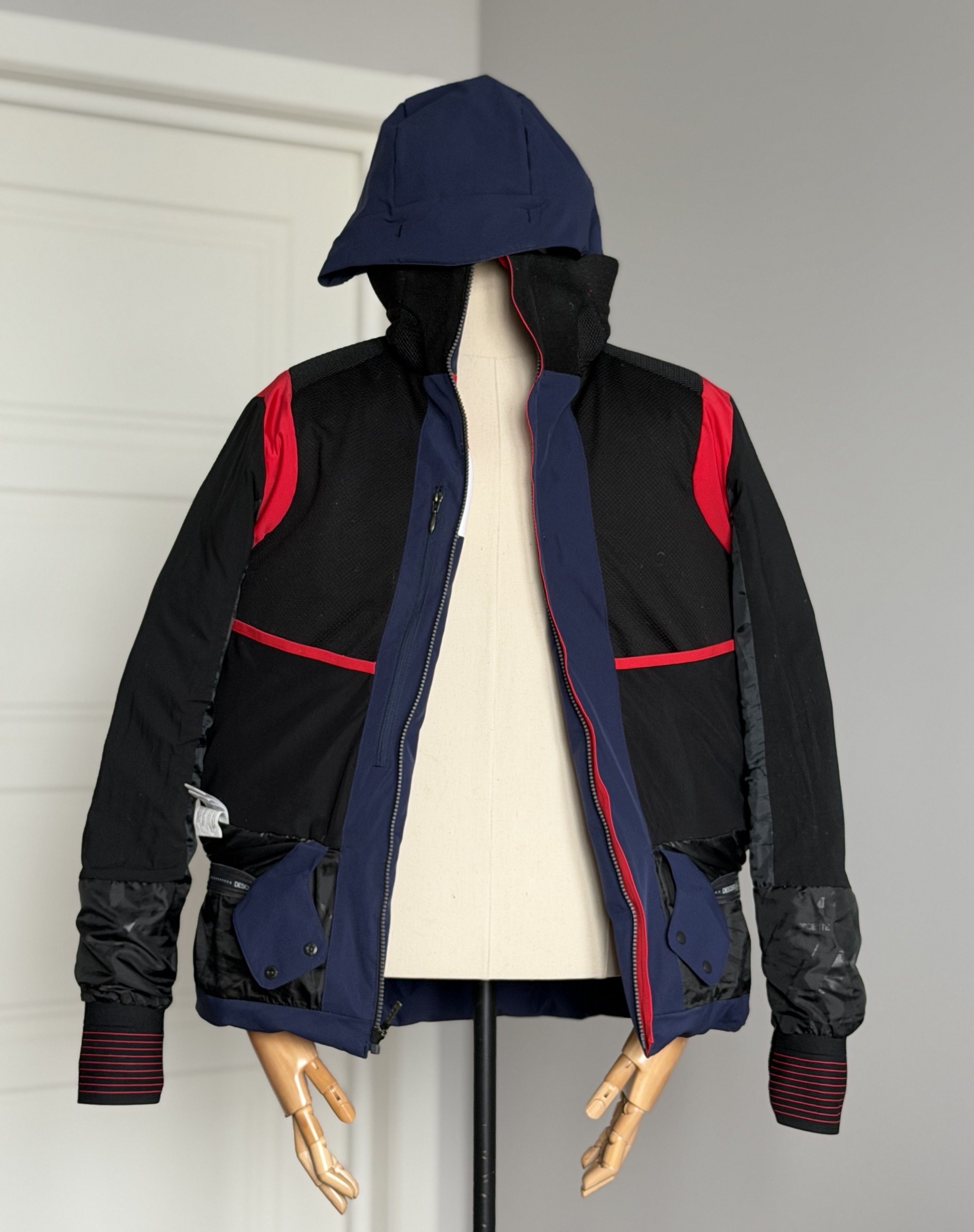 Descente DESCENTE Carter Ski Hooded Jacket Electric Red Dark Night Size US L / EU 52-54 / 3 - 12 Thumbnail