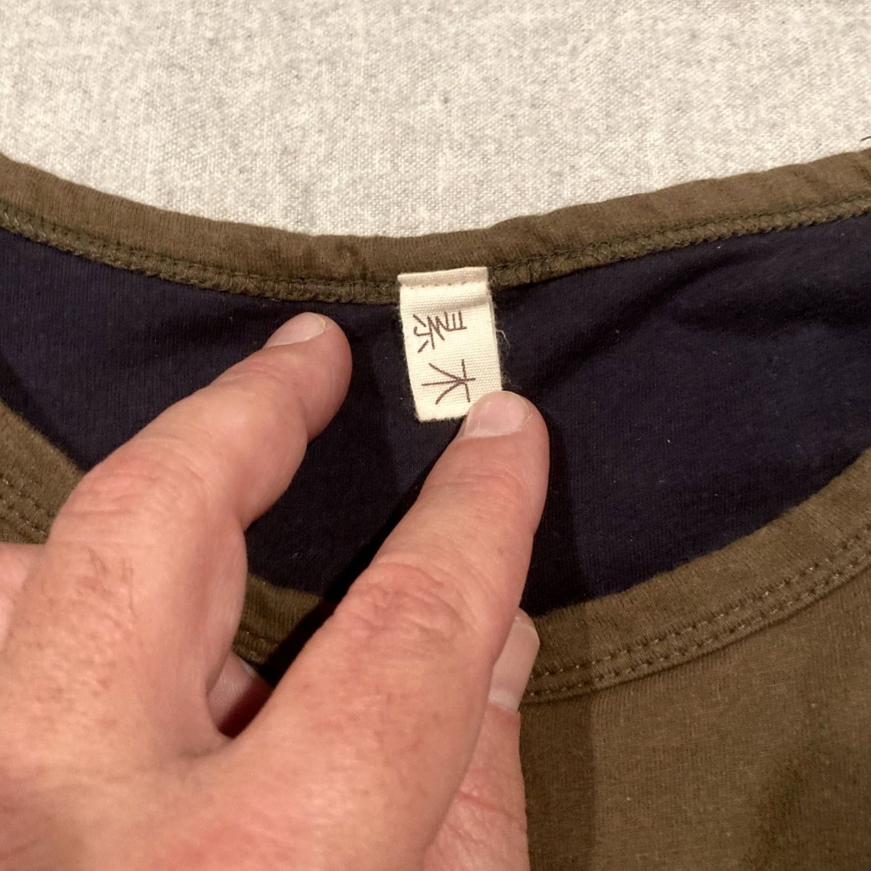 Vintage RARE Tom & Jerry Long Sleeve Shirt Side Pockets Embroidered Size XL Womens Brown Size XL / US 12-14 / IT 48-50 - 4 Thumbnail