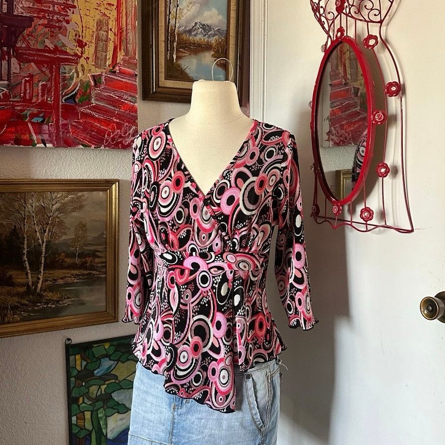 Other jtb pink black curl v neck long sleeve blouse Size M / US 6-8 / IT 42-44 - 1 Thumbnail