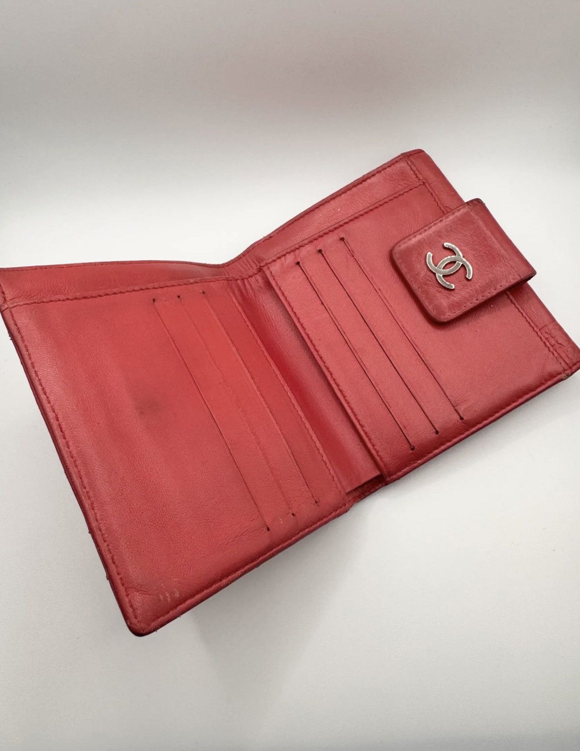 Chanel 2000s Chanel 'Lucky Charm' CC Crimson Leather Wallet Size ONE SIZE - 2 Thumbnail