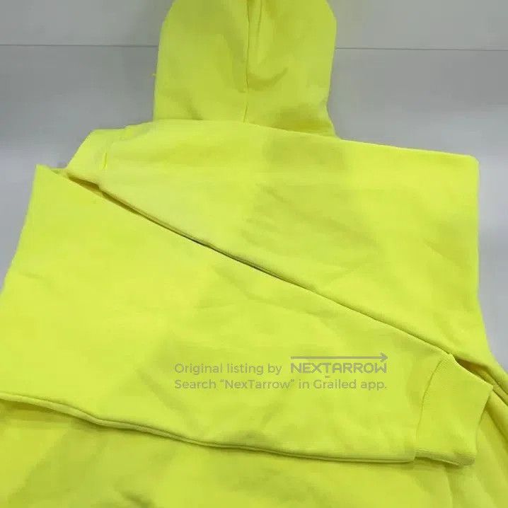 Balenciaga Balenciaga Crew Neon Yellow Hoodie for Men. Size US XXS / EU 40 - 6 Thumbnail