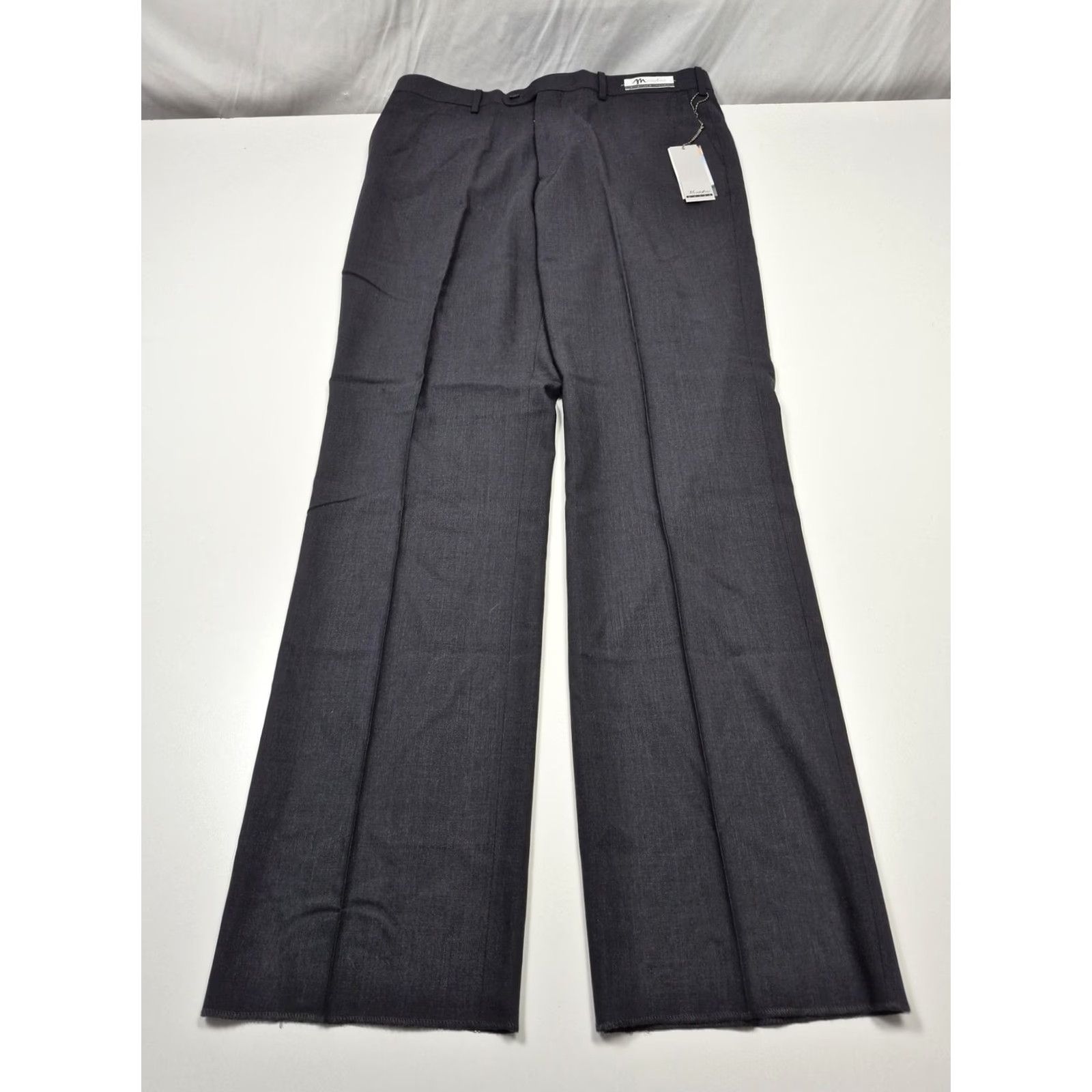 Vintage Montefino Mens Dress Pants 38x36 Gray Wool Pleated Unhemmed Super 120s NWT Mondo Wool/Polyester Dress Pants Mens Gray 38x36 Womens not applicable? Size US 38 / EU 54 - 2 Thumbnail