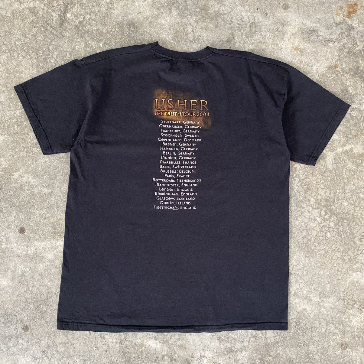 Rap Tees Vintage Y2K 2004 Usher The Truth Tour Promo Rap Tee Size US L / EU 52-54 / 3 - 7 Thumbnail