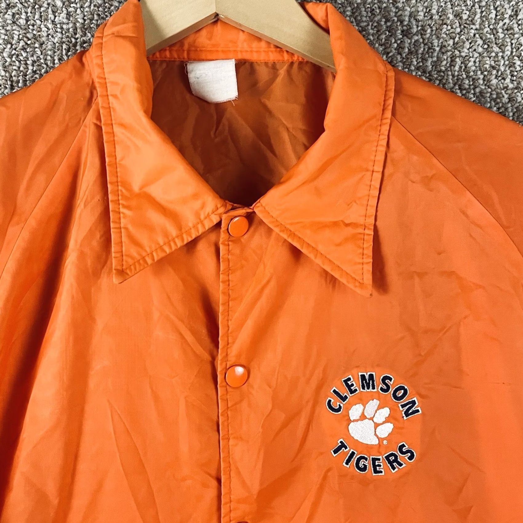 Vintage Vintage Clemson Tigers Orange Windbreaker Jacket XL USA Satin Paper Thin Coaches 90s Bomber Size US XL / EU 56 / 4 - 2 Thumbnail