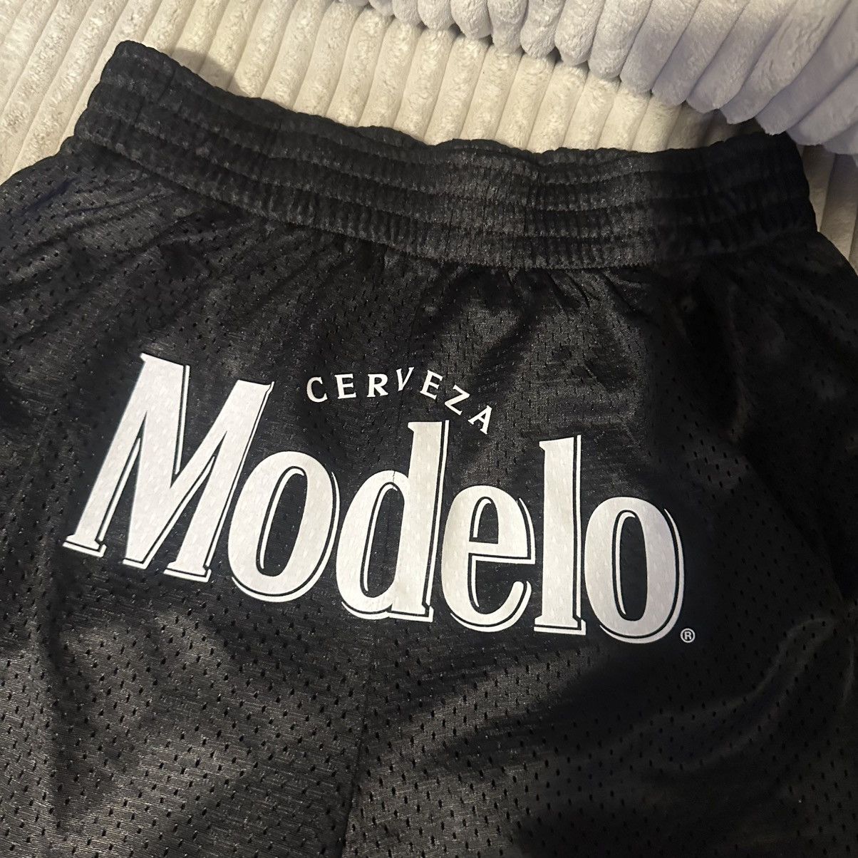 Rsvp Gallery RARE RSVP Gallery Chicago Modelo Beer Mesh Basketball Shorts Size US 30 / EU 46 - 2 Thumbnail