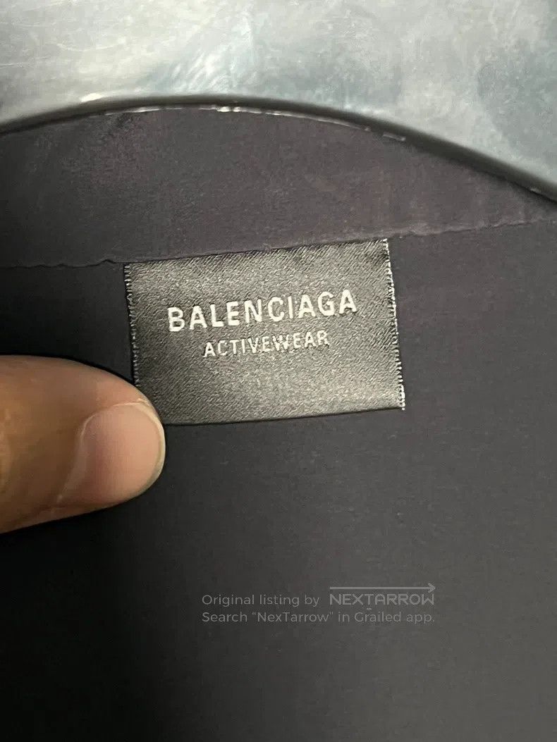 Balenciaga Balenciaga Reflective Waterproof Letter Logo Printed Windb Size US S / EU 44-46 / 1 - 6 Thumbnail