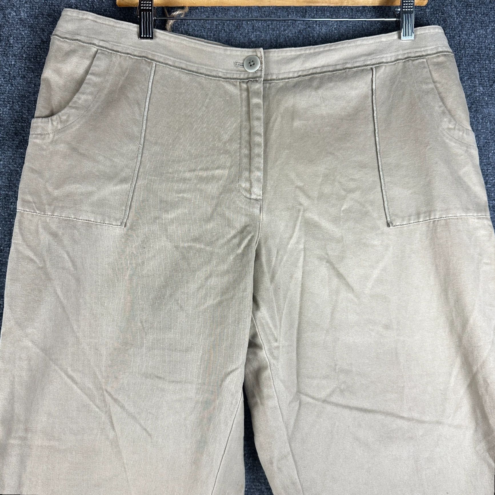 J. Jill J. Jill Pants Womens 18 Khaki Cotton Pockets Zip NEW Wide-Leg Vintage? No -> Khaki Pants Womens 18 J. Jill Cotton Zip Pockets Wide-Leg NEW Brown Tan Size 40" / US 18 - 2 Thumbnail