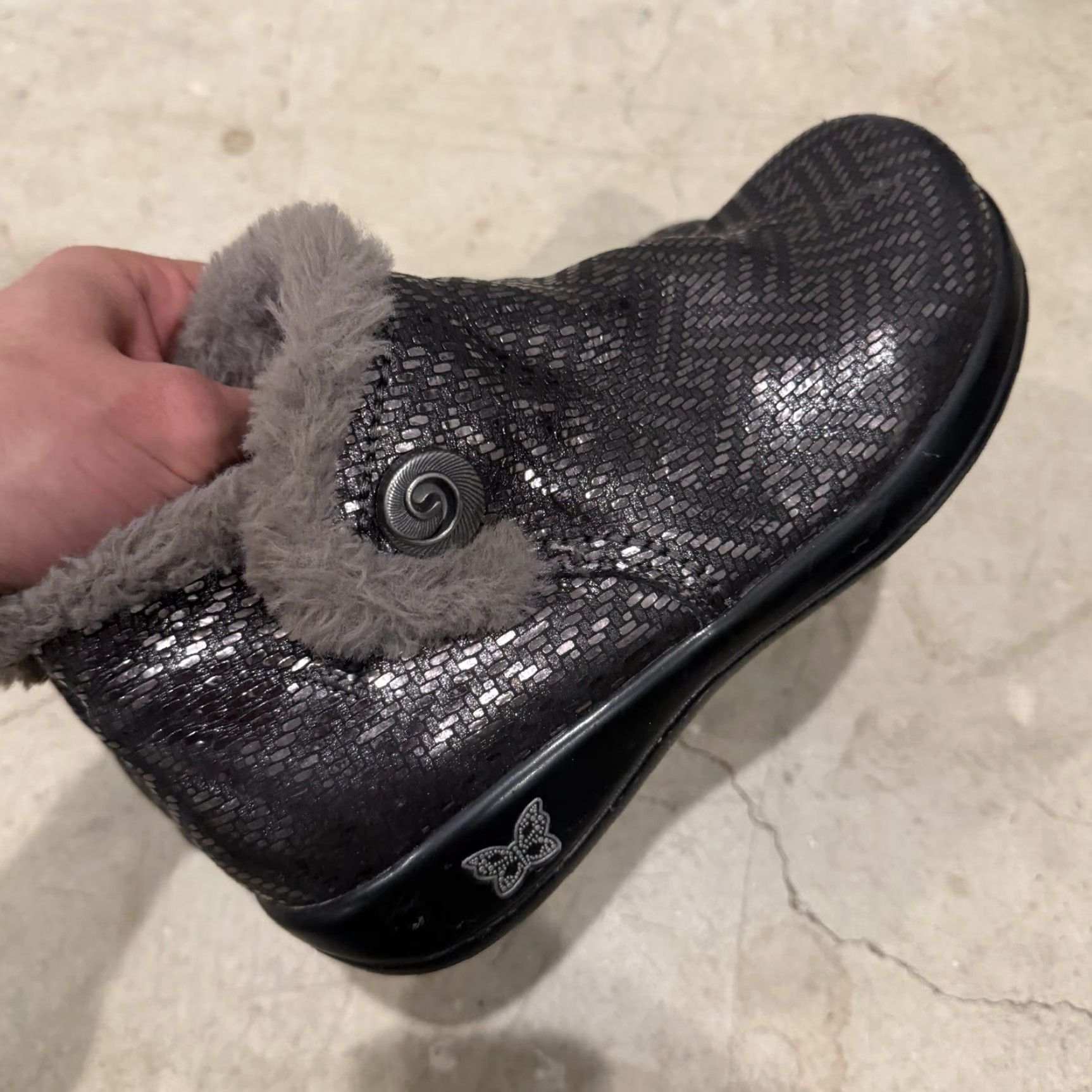 Vintage ALEGRIA Meri Pewter Dazzler Lined Ankle Boots Women 7.5 38 Pewter Leather Faux Fur Flat Heel Mer-532 MS Casual Travel Size US 8 / IT 38 - 4 Thumbnail