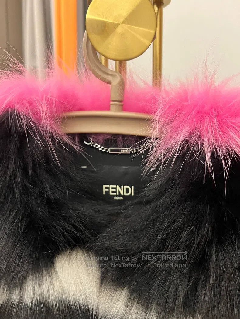 Fendi Fendi Little monster fur vest, top-grade Finnish fox fur, Size XS / US 0-2 / IT 36-38 - 6 Thumbnail