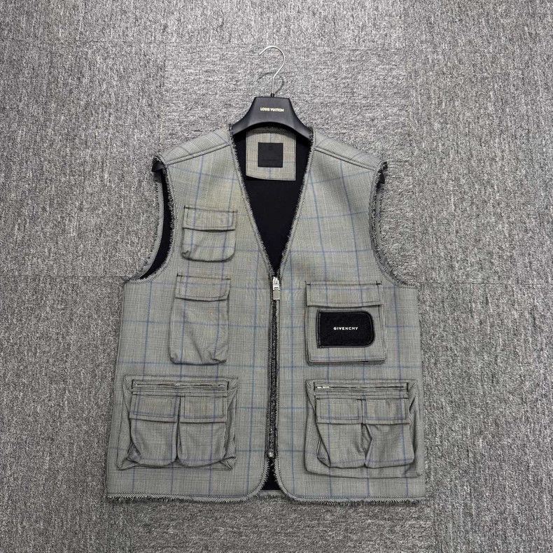 Givenchy Givenchy Sise48 Checkered space cotton vest Size US M / EU 48-50 / 2 - 1 Thumbnail