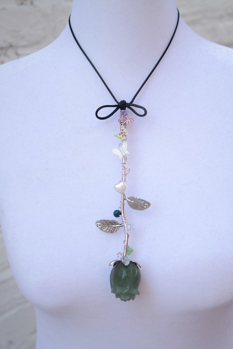 Handmade Crystal Rose Necklaces Size ONE SIZE - 6 Thumbnail