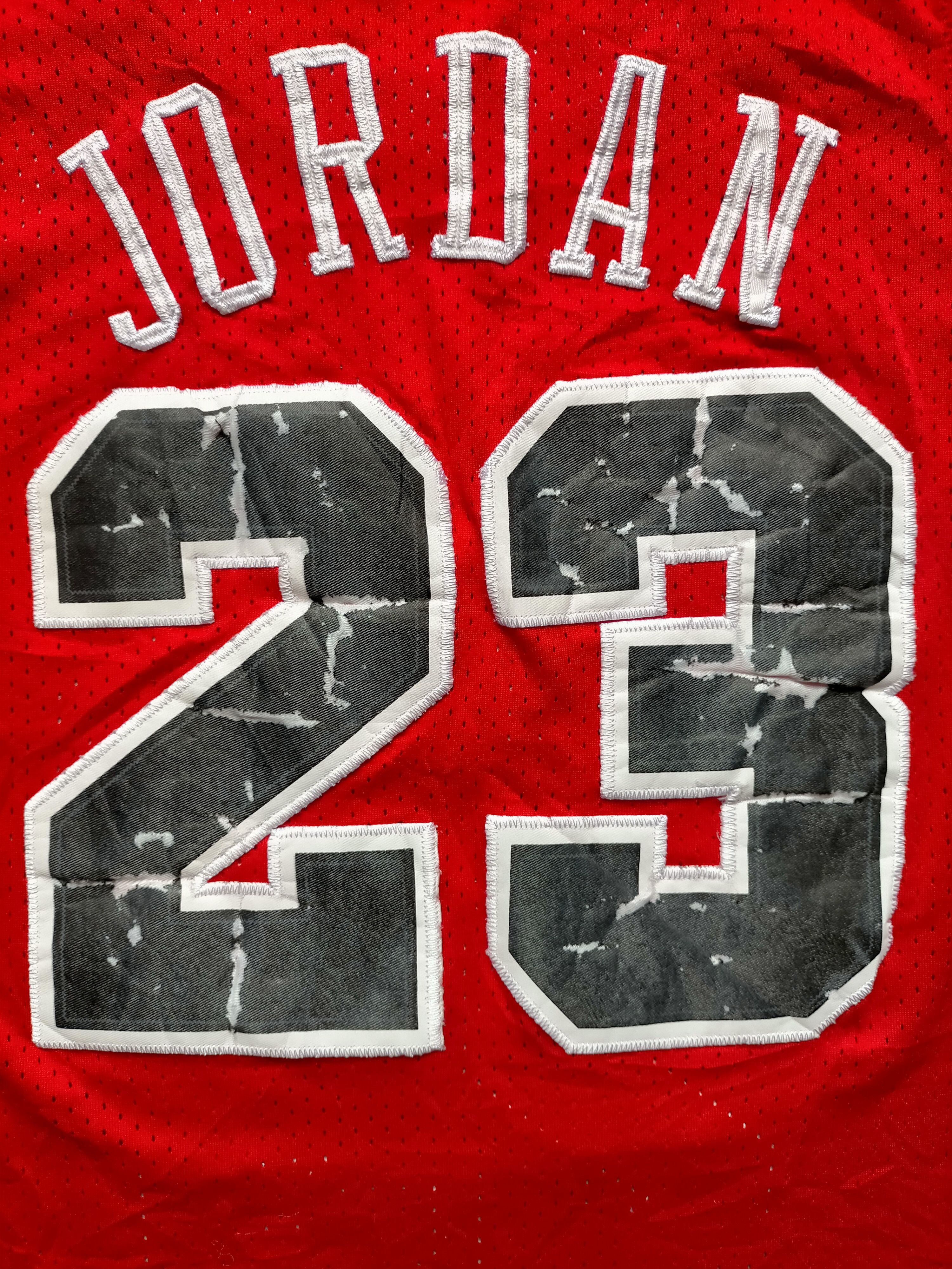 Nike Vintage 90s Nike Chicago Bulls Jordan 23 Jersey Size US L / EU 52-54 / 3 - 14 Thumbnail