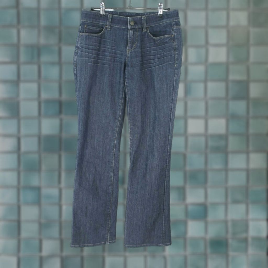 Ann Taylor Ann Taylor Jeans Women Straight Denim Blue 2 28X31 Stretch Low Rise 31 Inseam 5-Pocket Regular Size Type Regular Dark Wash Womens Jeans Size 26" / US 2 / IT 38 - 1 Thumbnail