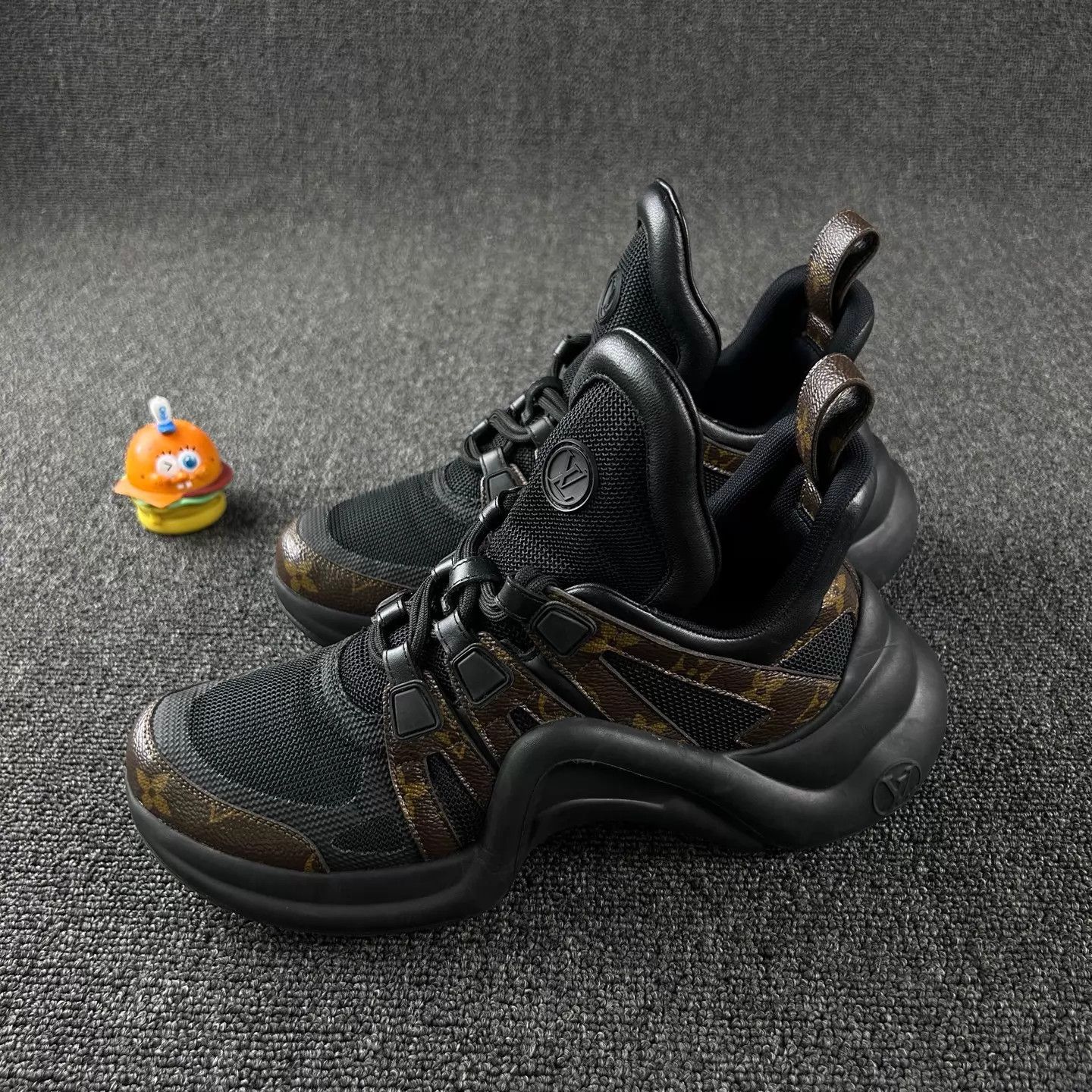 Louis Vuitton LV Black Monogram Arch 38 Size US 7.5 / IT 37.5 - 1 Thumbnail